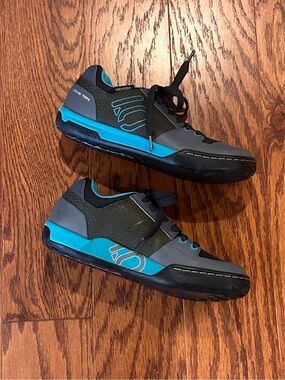 Excellent Condition - Five Ten Freerider Cycling Shoes - Size 10